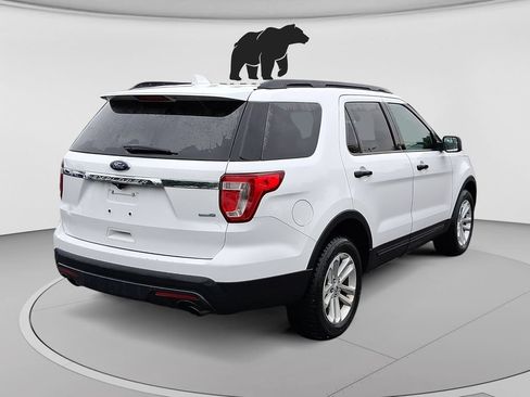 Used 2017 Ford Explorer 4WD w/ Class II Trailer Tow Package image 3
