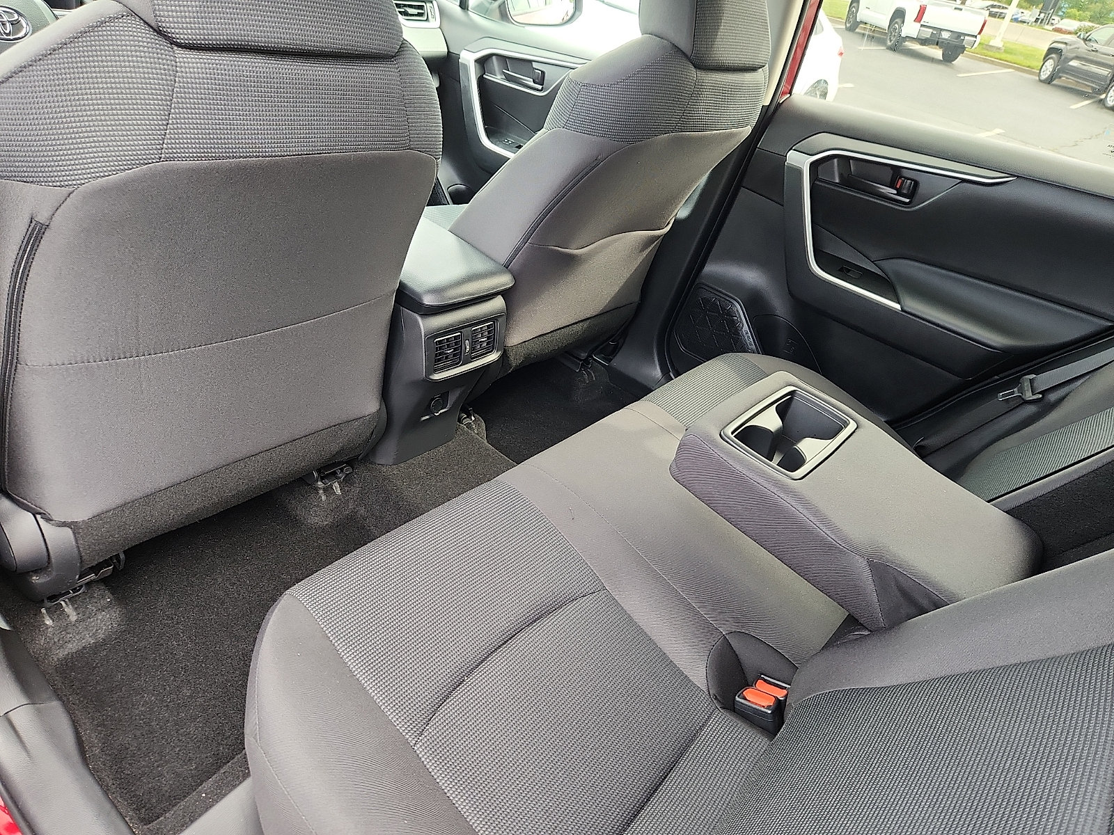 Used 2024 Toyota RAV4 LE AWD/4WD image 11
