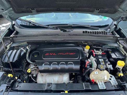 Used 2016 Jeep Renegade Trailhawk w/ Premium Trailhawk Package image 23