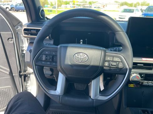 New 2026 Toyota 4Runner TRD Off-Road Premium AWD/4WD image 19