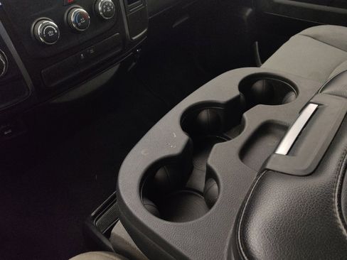 Used 2021 RAM 1500 Classic SLT image 26