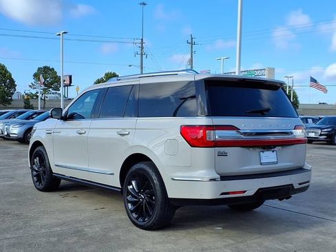 Certified 2021 Lincoln Navigator Reserve RWD image 23