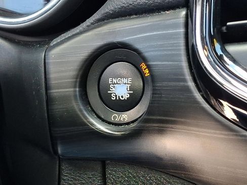 Certified 2020 Jeep Grand Cherokee Altitude AWD/4WD image 29