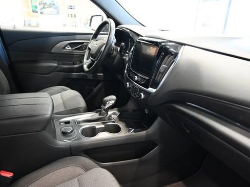 Used 2023 Chevrolet Traverse LT FWD image 14
