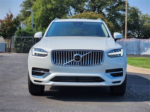 Certified 2025 Volvo XC90 T8 Plus w/ Protection Package Premier image 9
