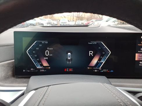 Used 2023 BMW X7 xDrive40i w/ Executive Package image 21