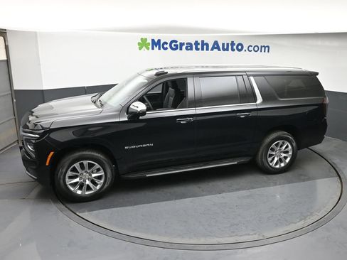New 2026 Chevrolet Suburban Premier w/ Sun And Tow Package AWD/4WD image 25