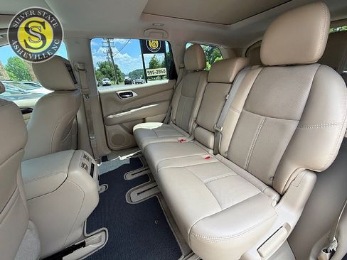 Used 2014 Nissan Pathfinder Platinum w/ Platinum Premium Package FWD image 14
