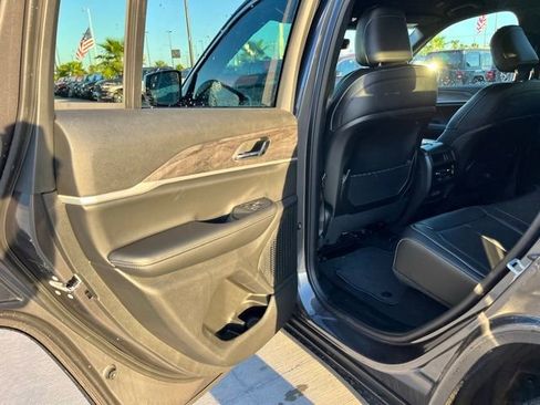 New 2025 Jeep Grand Cherokee Limited w/ MOPAR Finishing Package image 17