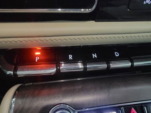 Used 2023 Lincoln Aviator Reserve w/ Equipment Group 201A image 16