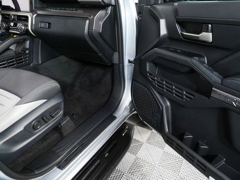 Used 2024 Toyota Tacoma TRD Off-Road w/ TRD Off Road Upgrade Package image 23