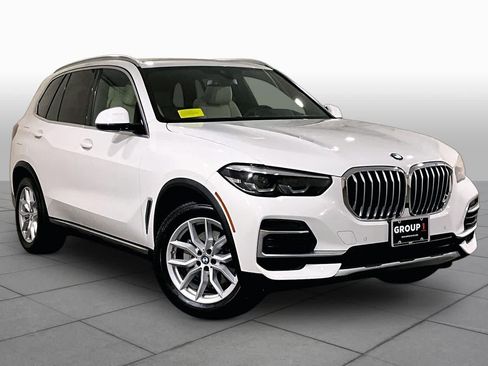 Used 2022 BMW X5 xDrive40i w/ Premium Package AWD/4WD image 2