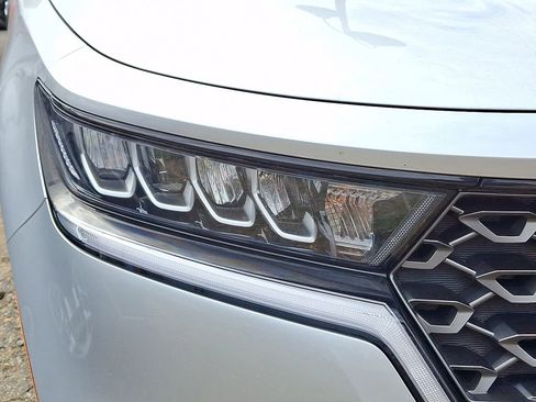 Certified 2022 Kia Sorento S w/ Panoramic Sunroof Package image 6