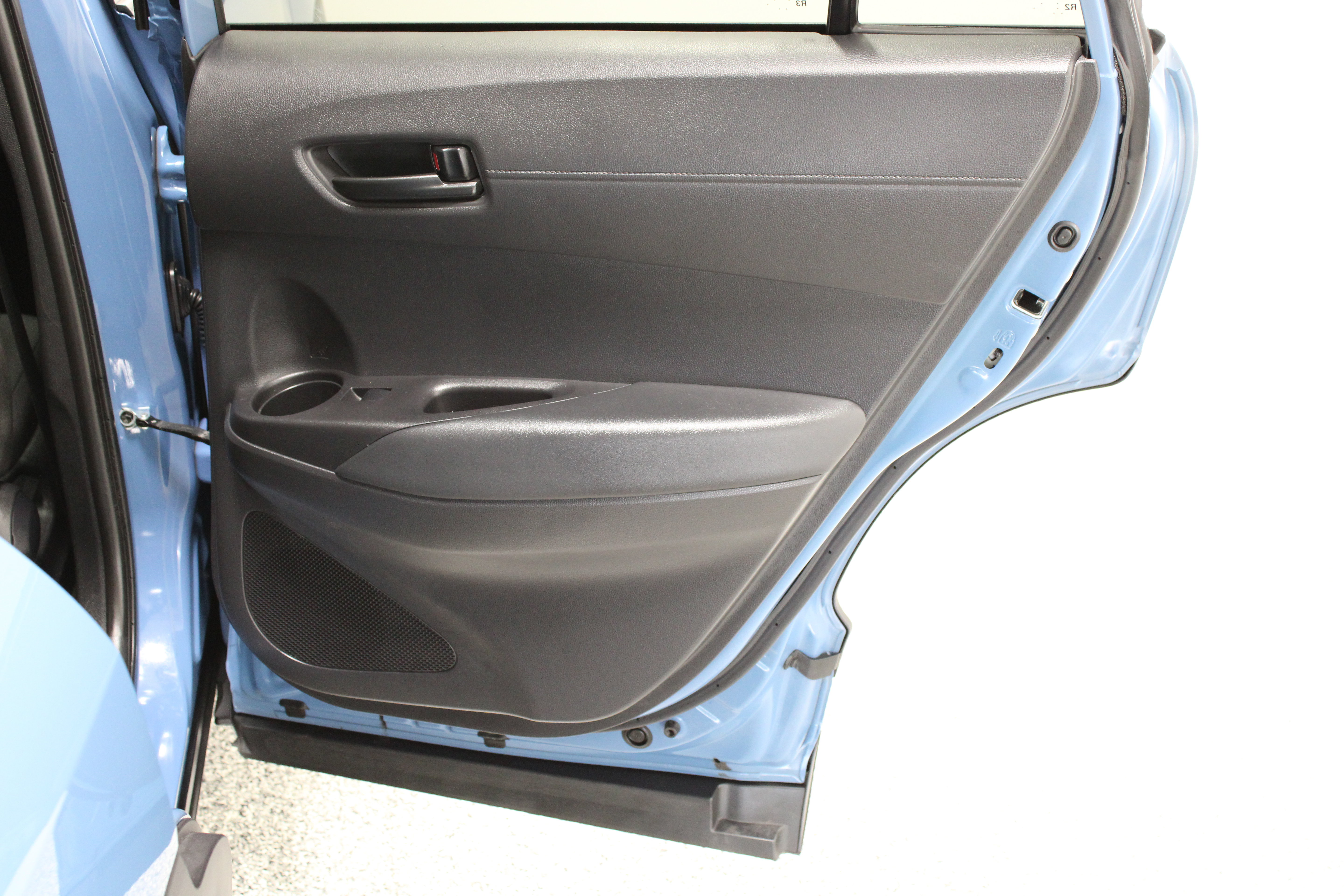 Used 2026 Toyota Corolla Cross LE FWD image 31