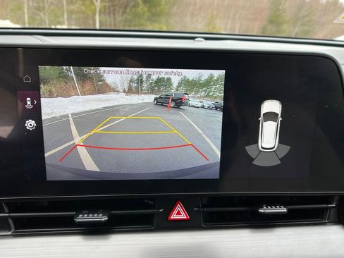 Used 2023 Kia Sportage EX image 19