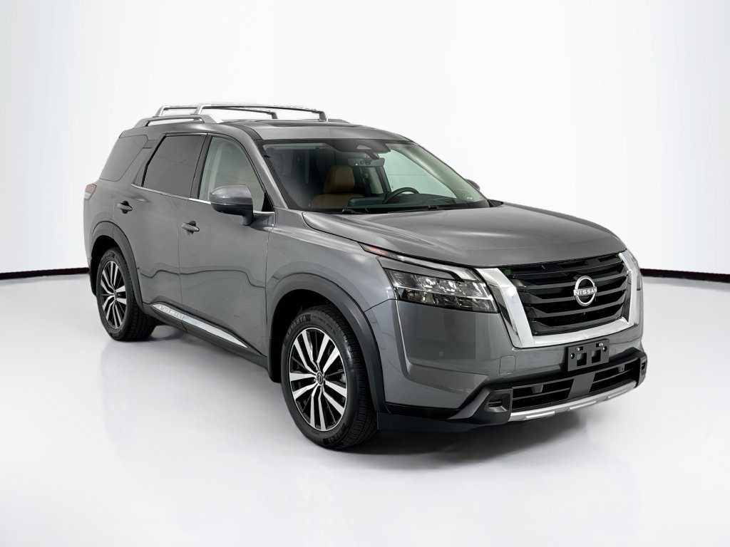 Used 2024 Nissan Pathfinder Platinum w/ Cargo Package FWD image 3