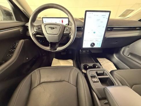 Used 2025 Ford Mustang Mach-E Premium AWD/4WD image 32