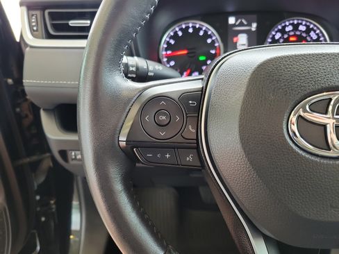 Certified 2022 Toyota RAV4 XLE Premium image 17