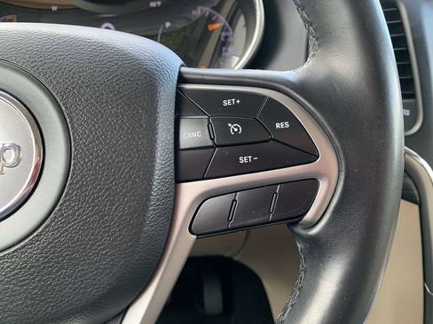Used 2021 Jeep Grand Cherokee Laredo AWD/4WD image 20
