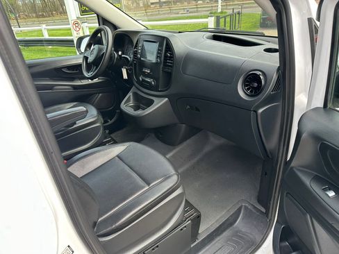 Used 2023 Mercedes-Benz Metris image 13