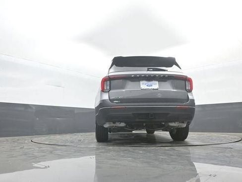 New 2026 Ford Explorer Active RWD image 33