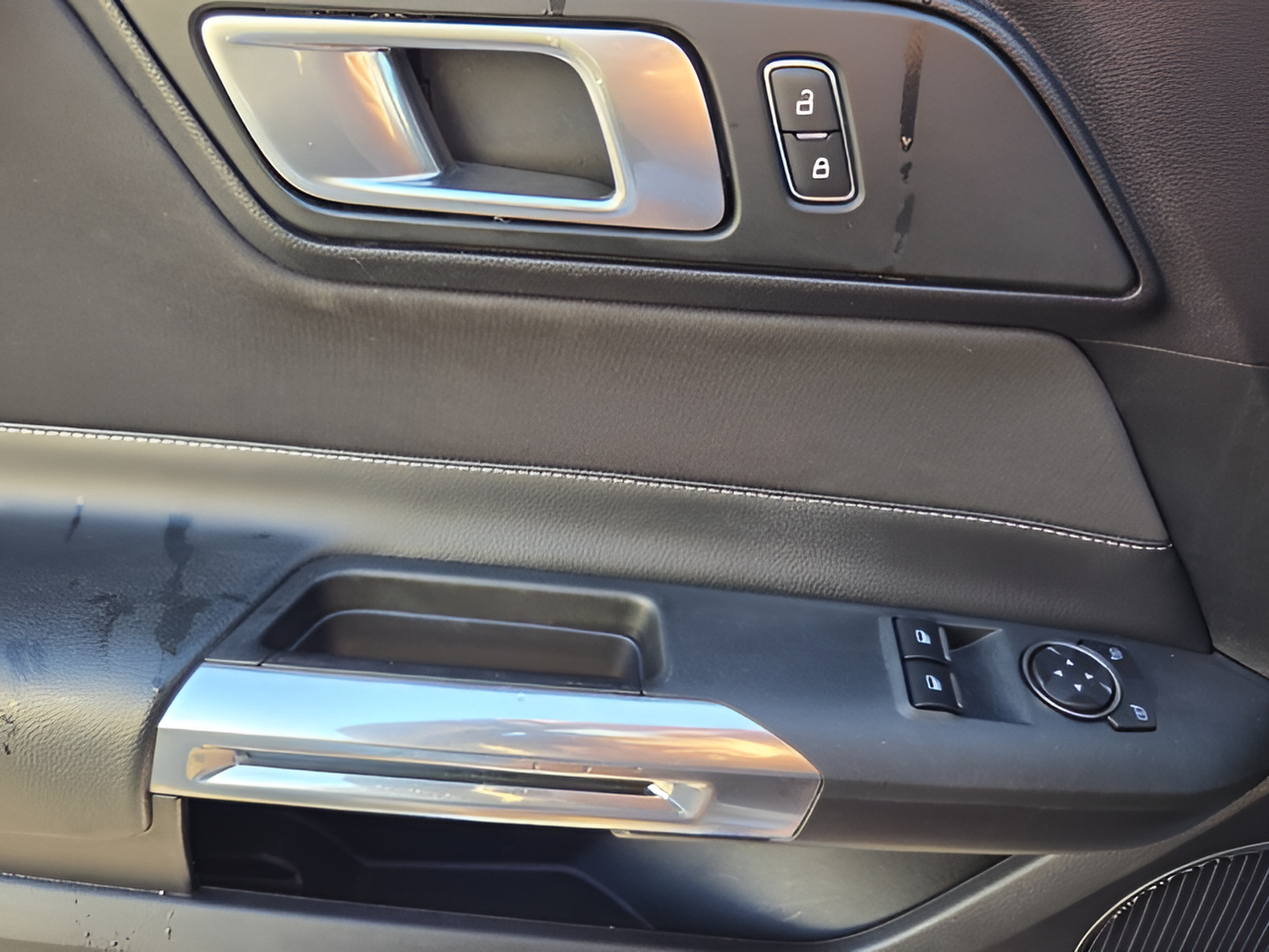 Used 2020 Ford Mustang GT RWD image 33