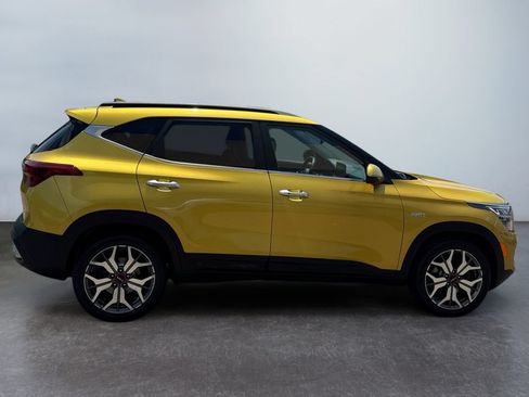 Used 2022 Kia Seltos SX w/ Sunroof Package AWD/4WD image 4