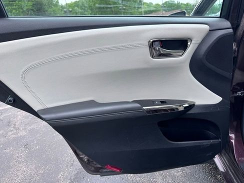 Used 2016 Toyota Avalon XLE Premium FWD image 14