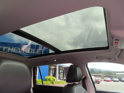 Used 2020 Volkswagen Tiguan SE w/ Panoramic Sunroof Package AWD/4WD image 41