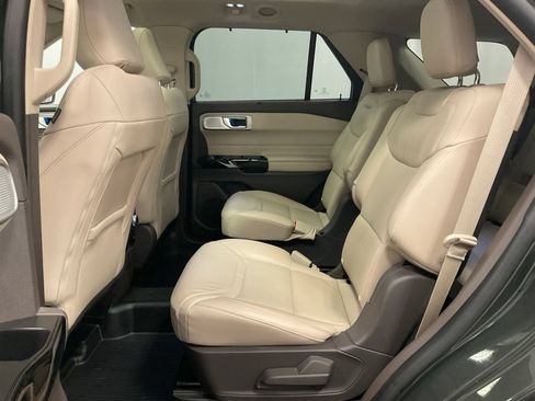 Used 2023 Ford Explorer Platinum w/ Technology Package AWD/4WD image 33