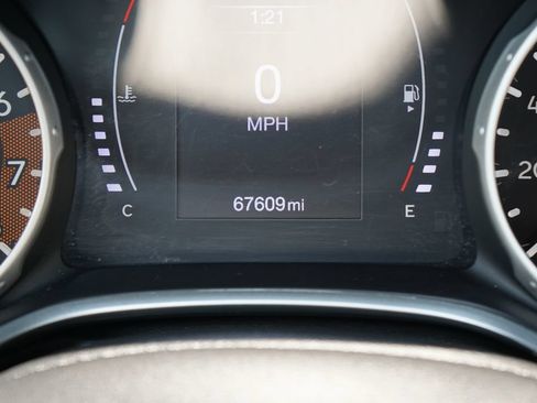 Used 2020 Jeep Compass Latitude AWD/4WD image 18