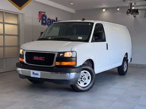 Used 2025 GMC Savana 2500 w/ Driver Convenience Package RWD image 2