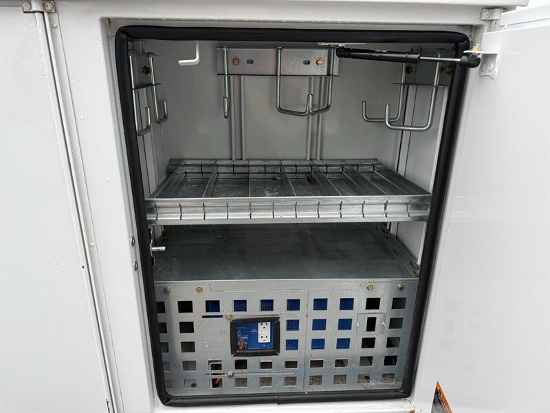 Used 2022 RAM 5500 Tradesman AWD/4WD image 38