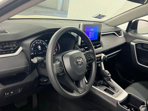 Used 2025 Toyota RAV4 LE image 7