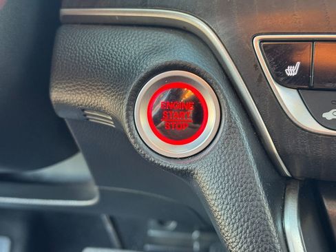 Used 2019 Honda Accord EX image 40