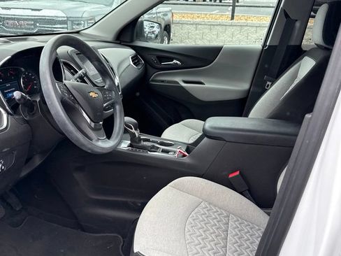 Used 2024 Chevrolet Equinox LS w/ LS Convenience Package FWD image 5