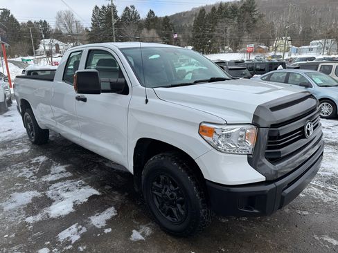 Used 2014 Toyota Tundra SR image 3