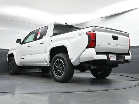 New 2025 Toyota Tacoma TRD Sport image 25