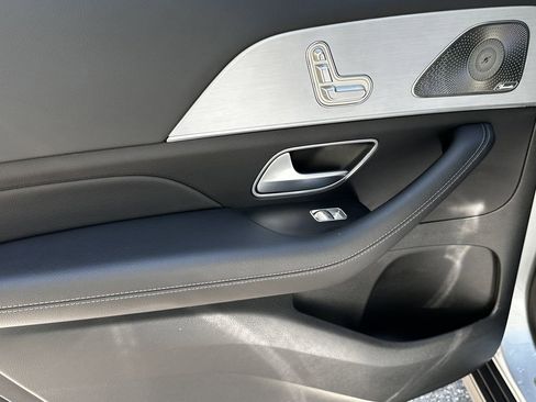 Certified 2025 Mercedes-Benz GLS 450 4MATIC image 26