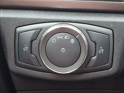 Used 2020 Ford Fusion SE AWD/4WD image 22