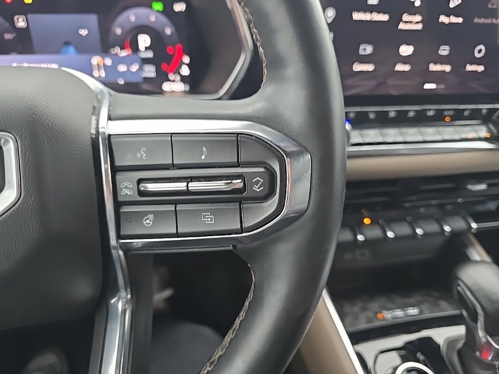 Used 2024 GMC Canyon Denali AWD/4WD image 6