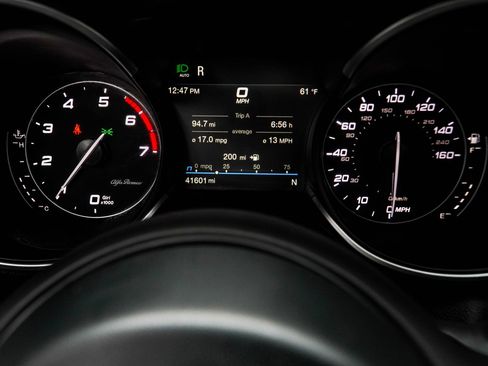 Used 2023 Alfa Romeo Stelvio Veloce image 34