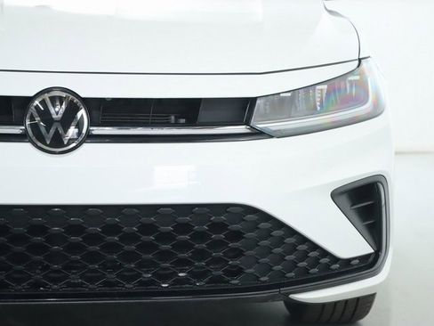 Used 2025 Volkswagen Jetta Sport image 7