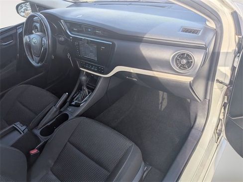 Used 2018 Toyota Corolla iM image 28