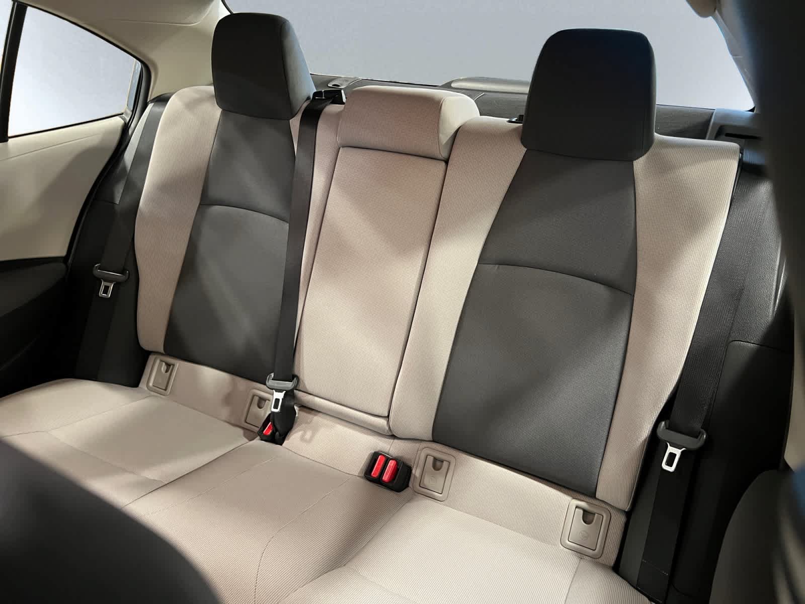 Used 2022 Toyota Corolla LE FWD image 18
