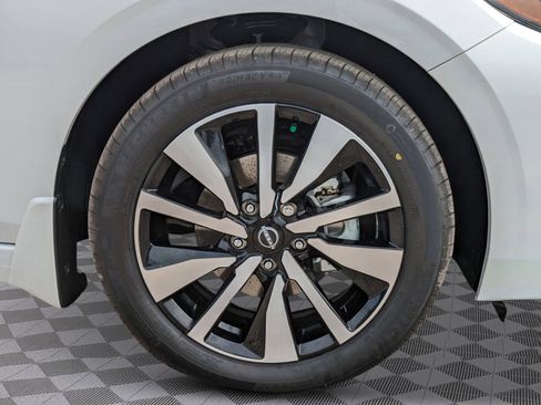 New 2025 Nissan Sentra SV w/ SV Premium Package image 12