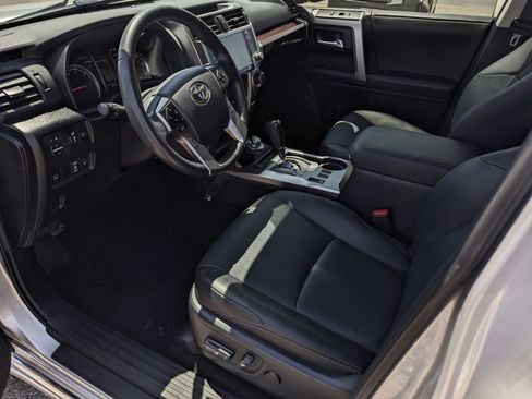 Used 2024 Toyota 4Runner Limited AWD/4WD image 9
