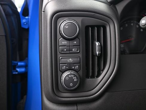Used 2025 Chevrolet Silverado 1500 Custom w/ Turbomax Blackout Package AWD/4WD image 16