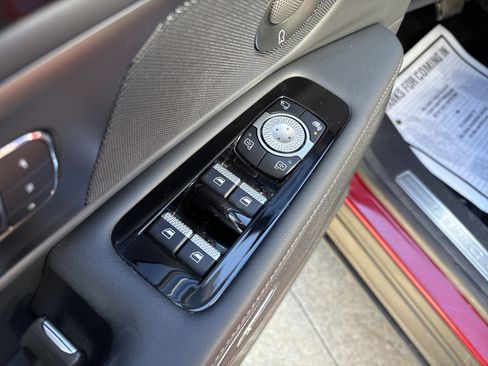 Used 2024 Lincoln Nautilus Reserve w/ Equipment Group 202A image 15