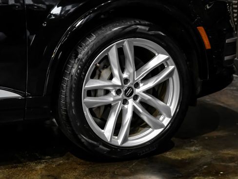 Used 2018 Audi Q7 3.0T Prestige AWD/4WD image 46
